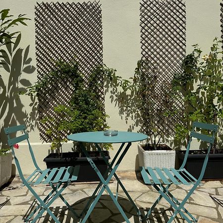 Hipotel Lilas Gambetta Paris Exteriör bild